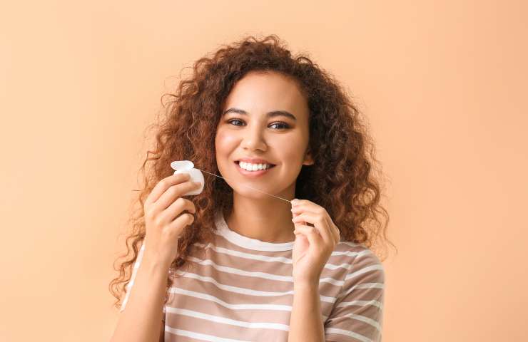 How to Choose the Right Floss for Your Teeth